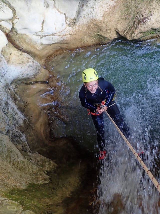Descente en rappel dans les gorges de Galamus (66).