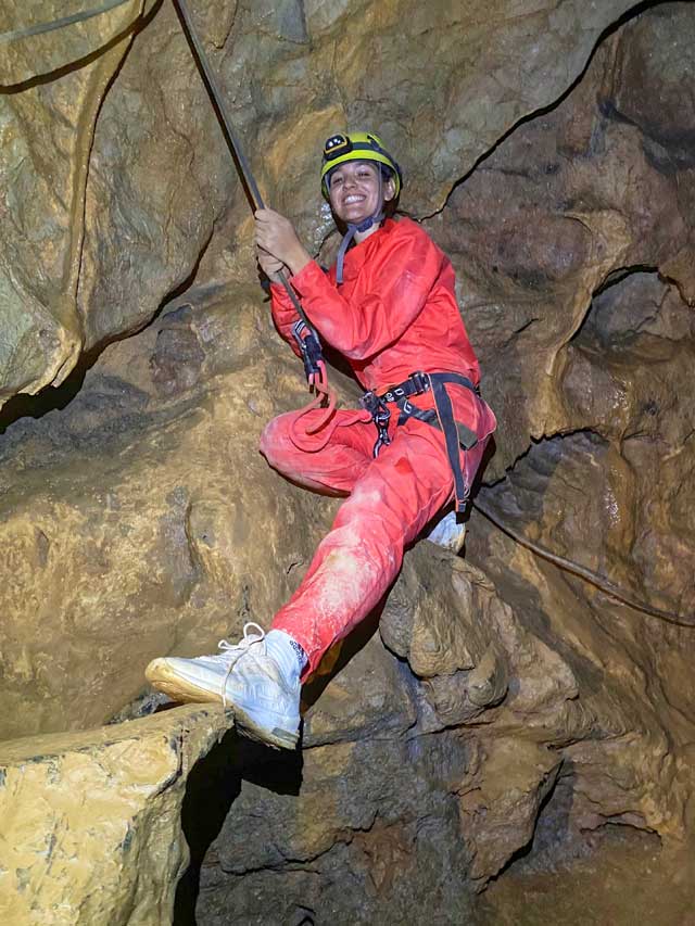 Grotte de la Marie-Jeanne (Gorges de Galamus - Fenouillèdes) - Passage en vire.