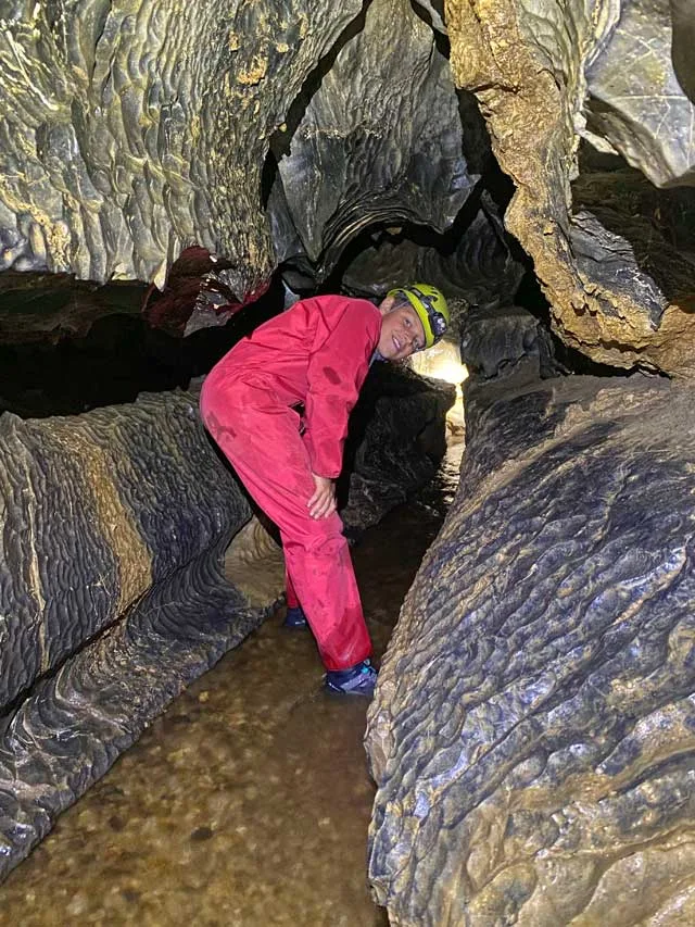Grotte de Siech (Ariège) - Progression dans la rivière.